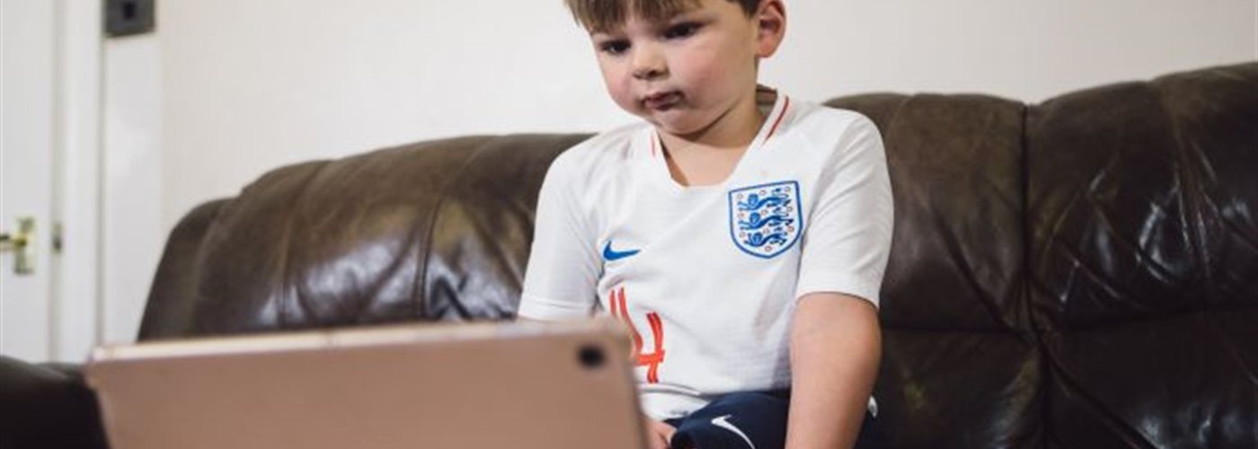 Safeguarding rules when interacting with players online